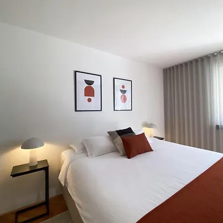 Laurent Apartment *
